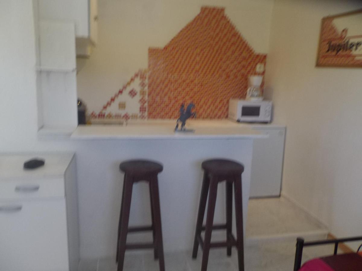 Auberge Des Garrigues Nimes Exterior photo