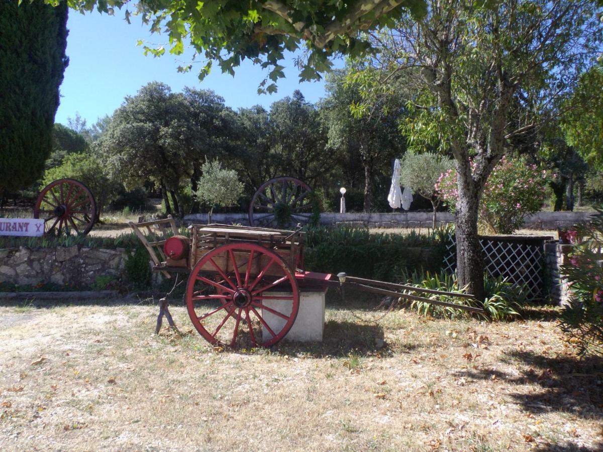 Auberge Des Garrigues Nimes Exterior photo